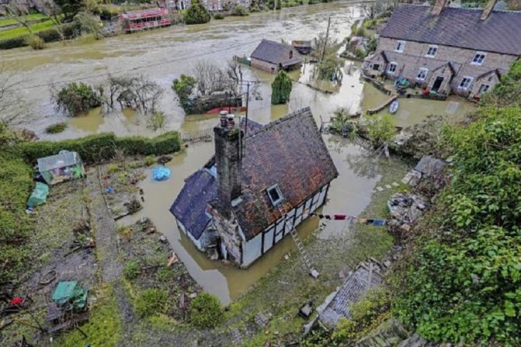 новость 01-03-2020 Штормовой ветер принесет в Великобританию проливные дожди