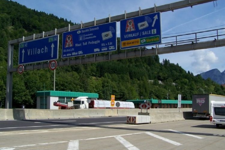 новость 10-03-2020 Поездки из Италии ограничивает канцлер Австрии