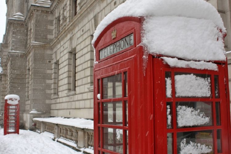 новость 30-03-2020 На восточное побережье Англии обрушился сильный ливень и снег