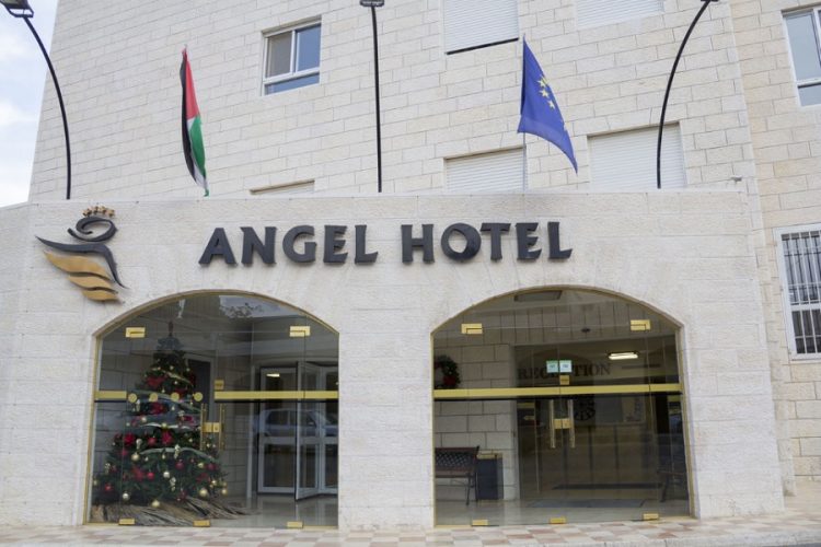 новость 06-03-2020 40 человек находятся на карантине в Палестине