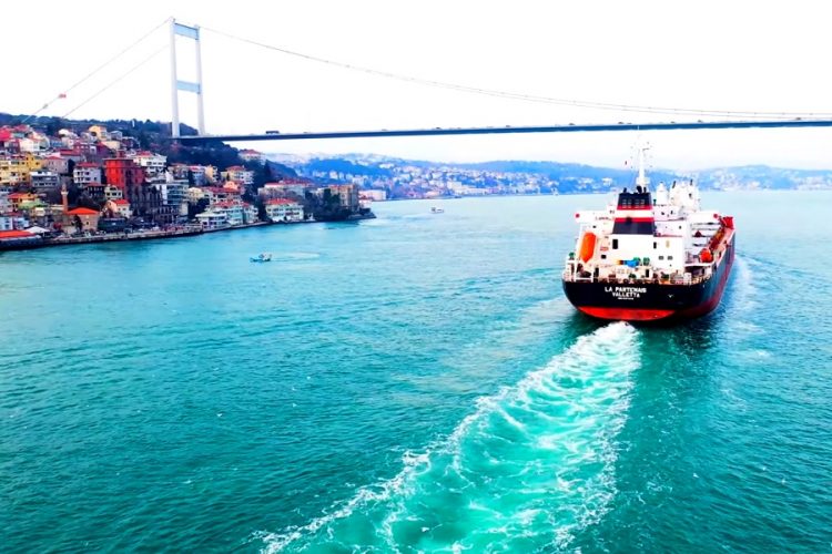 Турция эвакуирует своих граждан из других стран