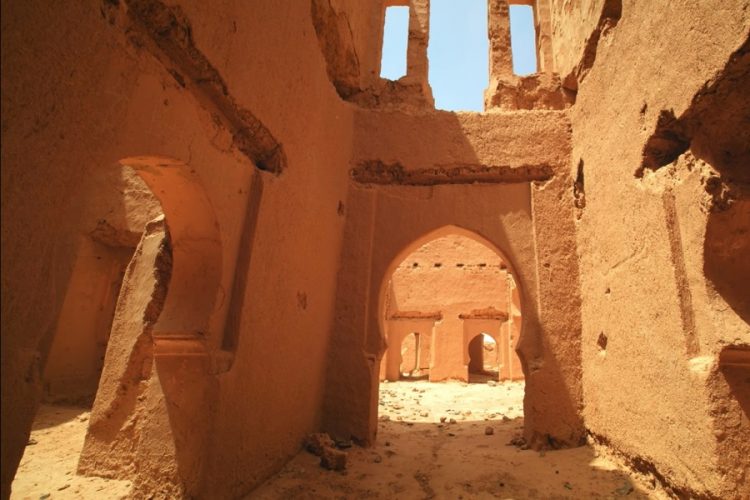 Иностранцы штурмовали аэропорт Марокко в попытке уехать домой