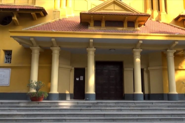 Исторический мавзолей Хо Ши Мина закрылся