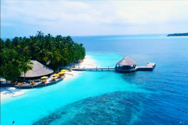 Мальдивские острова приостановили выдачу виз по прибытии