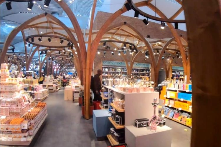 В аэропорту Стамбула поселились 2000 пассажиров