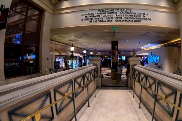 Отели Лас-Вегаса увеличивают сборы из-за паники во всем мире