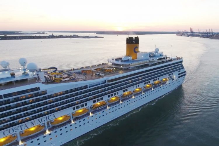 Россияне застряли на корабле Costa Magica в Карибском море