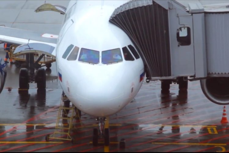 КНДР привезет иностранных туристов в аэропорт Владивостока