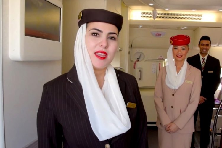 Экипажи Эмирейтс торжественно отправили последний рейс