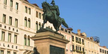 Россиянам, которые не откажутся от Италии, обещают годовую визу