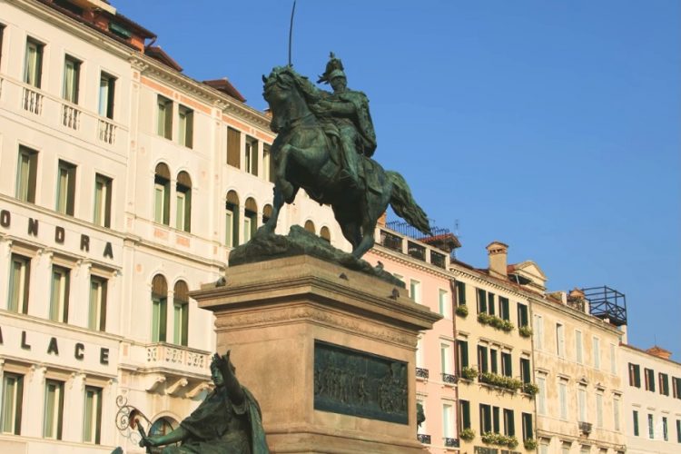 Россиянам, которые не откажутся от Италии, обещают годовую визу