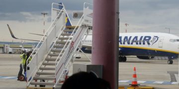 Перебронирование билетов обходится в 2 раза дороже покупки новых