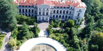 Из санаториев и отелей России постояльцев выгонять не будут