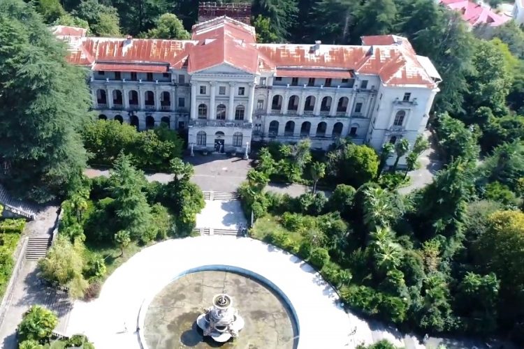 Из санаториев и отелей России постояльцев выгонять не будут