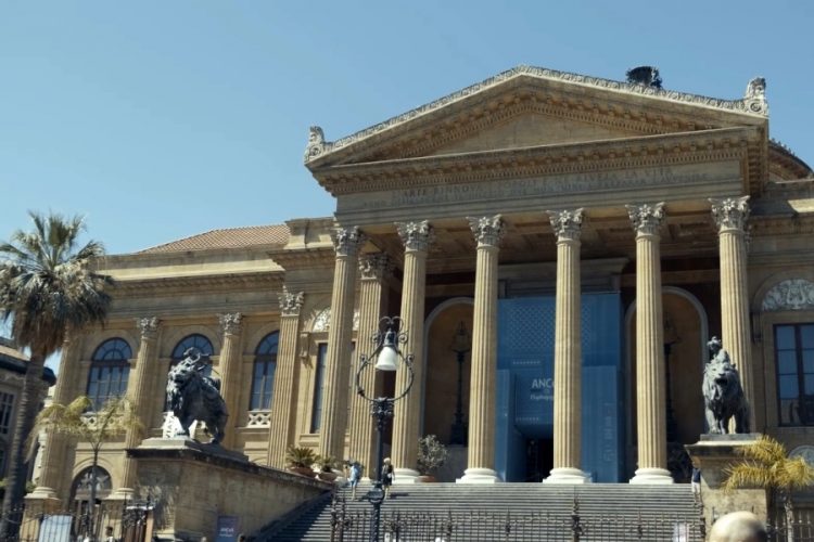 Российские туристы за отказ от туров будут платить штрафы