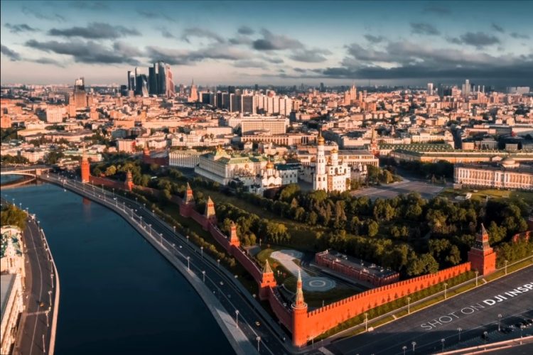 Иностранные туристы аннулировали отдых в России на майские праздники