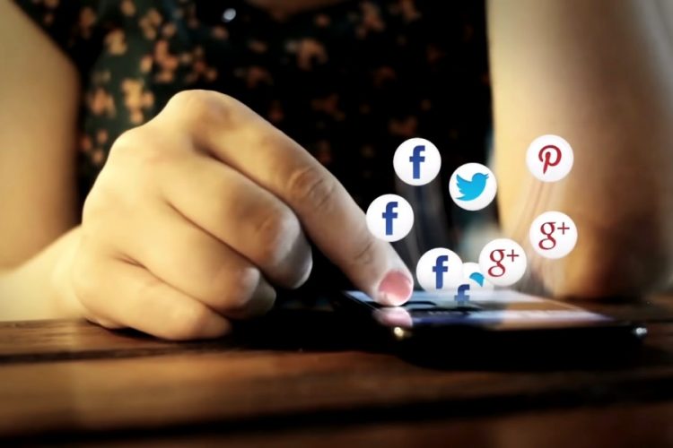 Сотрудники Twitter будут работать на дому из-за Covid-19