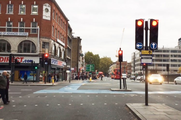 Британская компания решила развлекать туристов удаленно