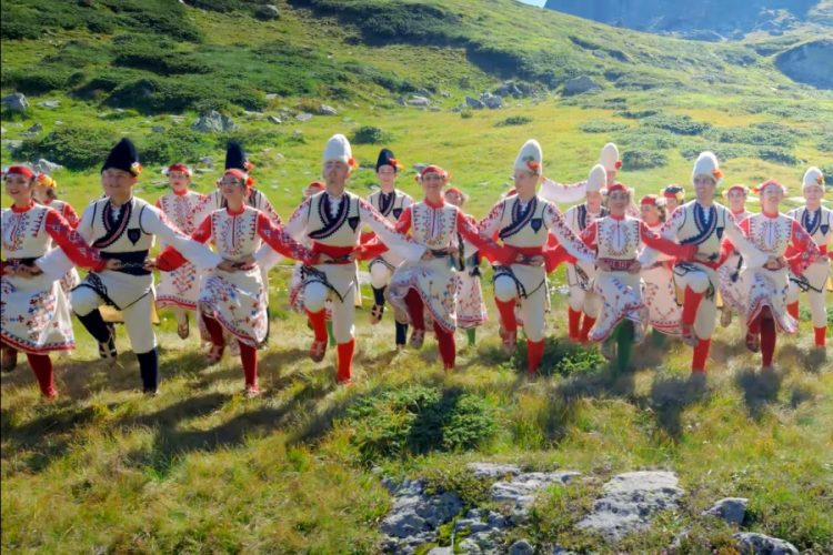 Болгария вынуждена закрыться для туристов