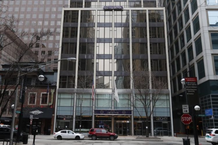 Отели Чикаго стали полевыми госпиталями