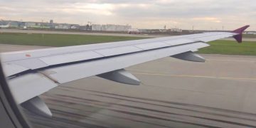 Qatar Airways вывезли туристов, которые застряли в Непале