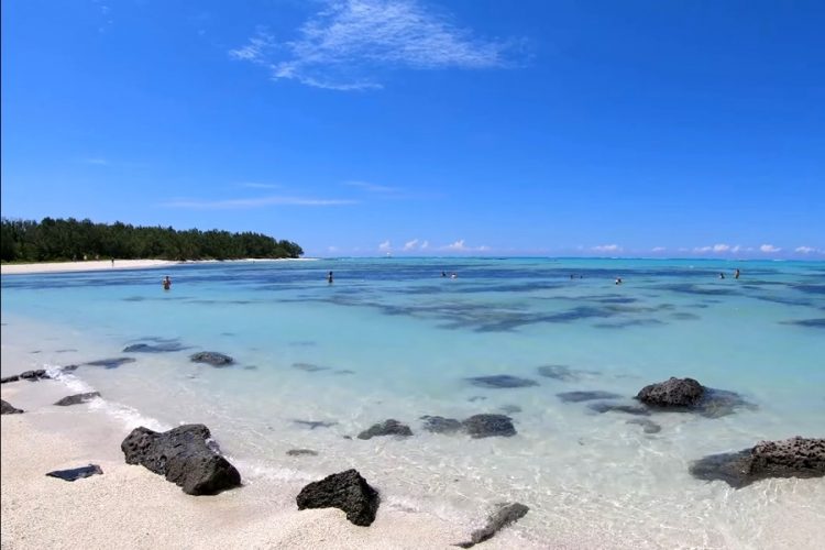 Маврикий отказывается принимать туристов