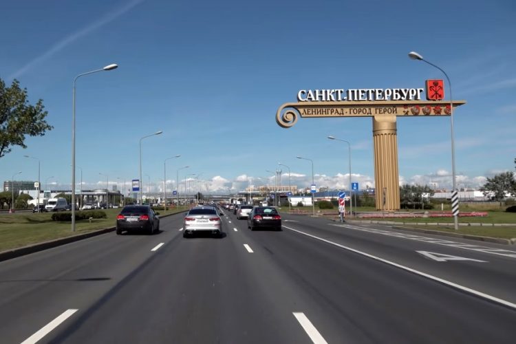 Экскурсионные программы в Петербург отменили