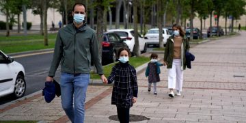 новость 27-04-2020 Глава Испании объявил о послаблениях в строгом сдерживании