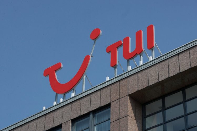 новость 01-04-2020 TUI U. K. решил уволить около 11 000 сотрудников