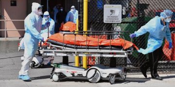 новость 07-04-2020 С начала пандемии в США погибли более 10 000 человек