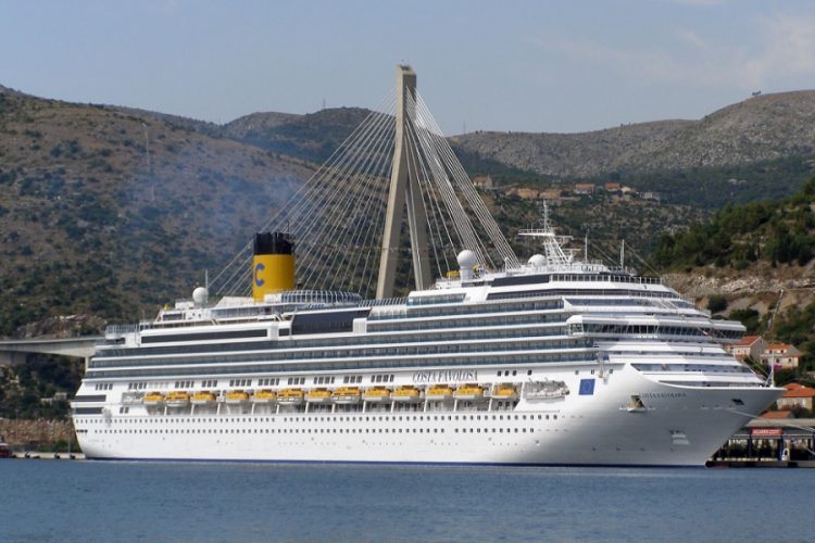 новость 08-04-2020 Член экипажа судна Costa Favolosa скончался от коронавируса