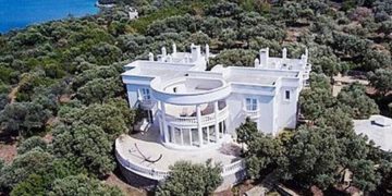 В Турции продается остров, который подходит для изоляции