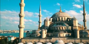Туроператор перебронирует туры в Турцию без доплат