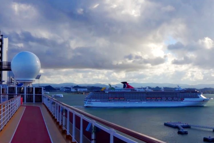 Корабль Holland America Line не может найти порт, который разрешит причалить