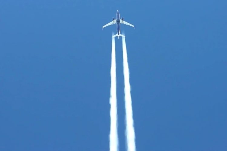 Пассажиры используют внутренние рейсы, чтобы накопить мили