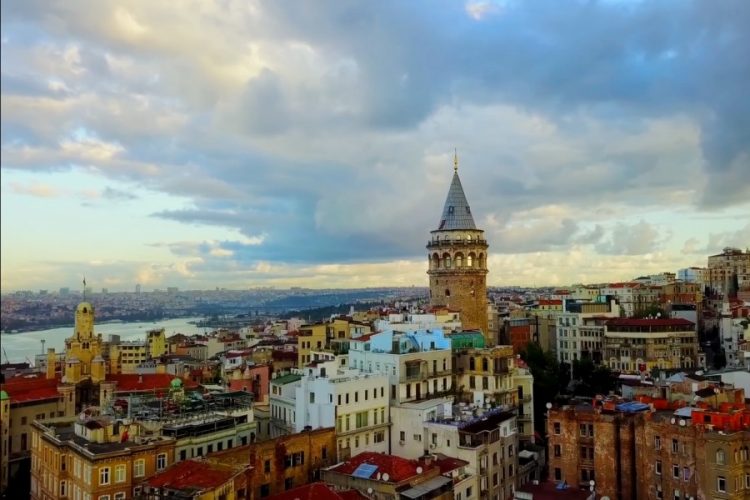 В Турции коронавирус выходит из-под контроля