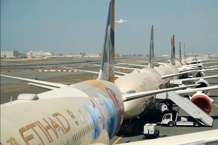 Etihad Airways использует дополнительные самолеты для поставок в ОАЭ
