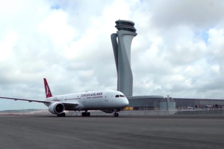 Turkish Airlines открывает рейсы в Россию в мае