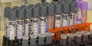 В аэропорту Гонконга пассажирам будут делать тесты на коронавирус