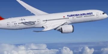 Турецкие авиалинии продлили остановку международных рейсов