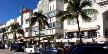 Airbnb предложит пользователям продавать свой контент
