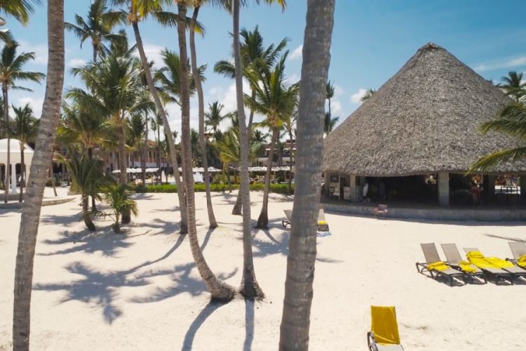 Доминикана назвала даты открытия отелей