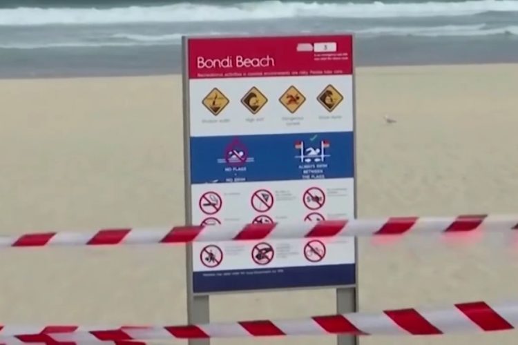 Пляж Бонди в Сиднее снова открыли