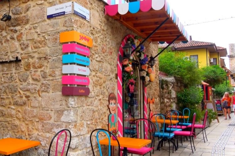 Туристы рассказали, когда ожидают открытия первых стран после карантина