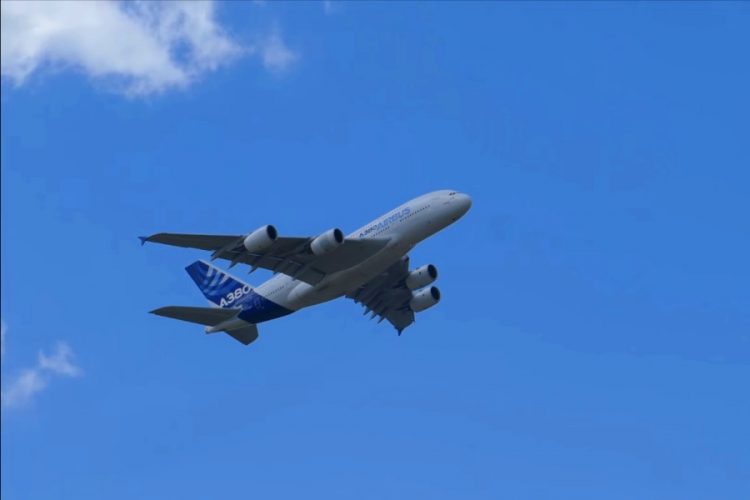 Число бронирований авиабилетов упало до уровня 1954 года