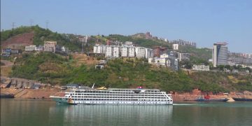 Отели Китая отказываются заселять иностранцев