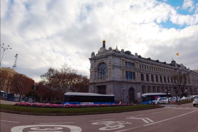 Число стран, которые ввели ограничения из-за коронавируса, достигает 100%