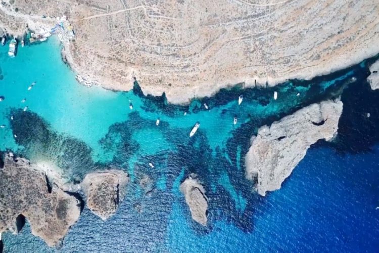 Мальта продилиа запрет на международные рейсы