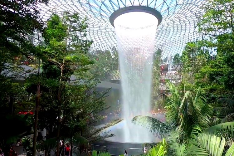 Аэропорт Чанги закрывает Терминал 2