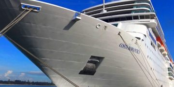 Круизный корабль Costa NeoRomantica покинул российские воды